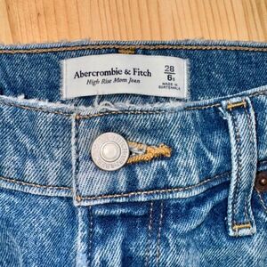 Abercrombie & Fitch High‎ Rise Mom Jeans Distressed Denim Blue Size 28 Vacation
